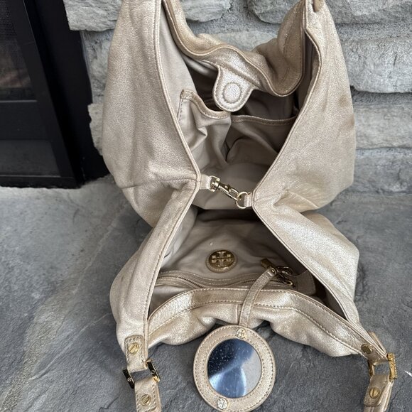 Tory Burch Gold Leather Oversized Dean Hobo Bag Purse Large Metallic Tassel Gold - Picture 8 of 9